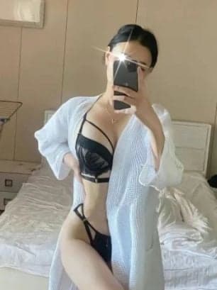 Айжан одна🖤